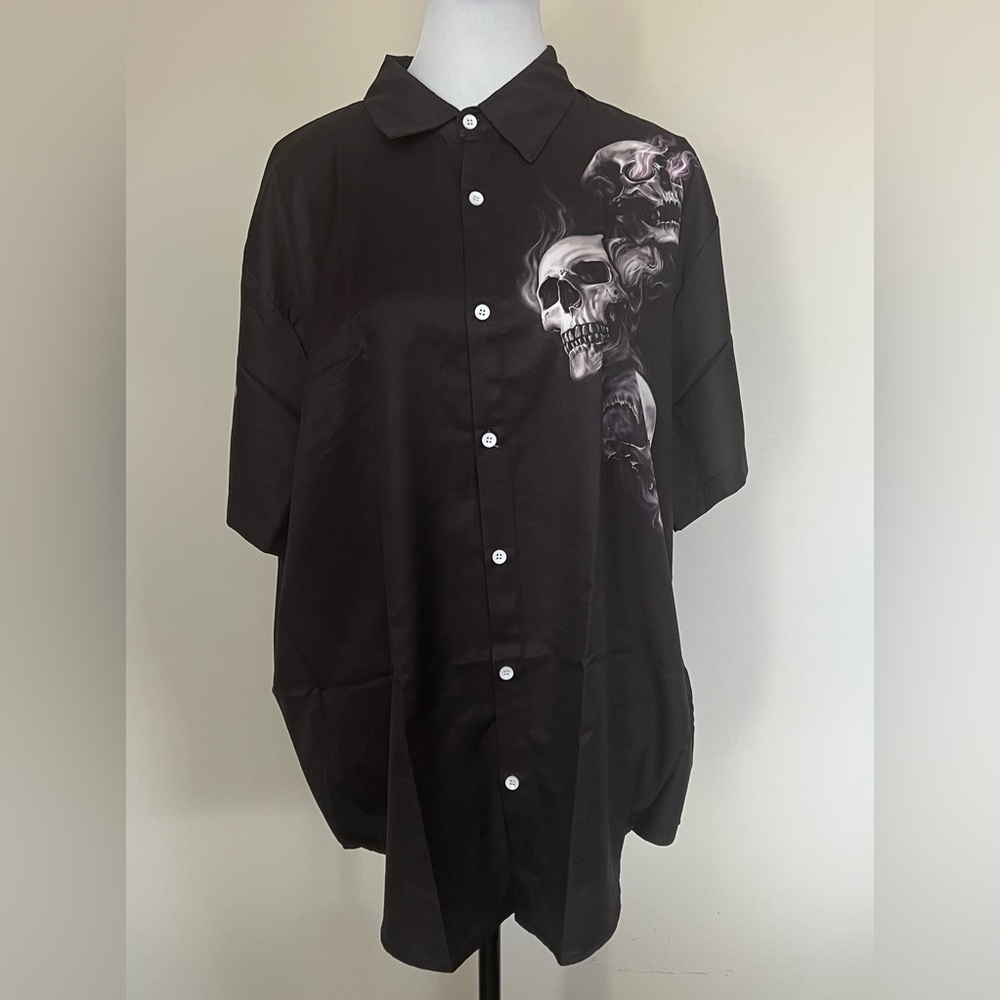 Men’s Retro Dark Style Print Button Down Shirt NWOT - Picture 1 of 4